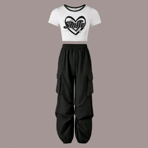 NEW Tween Heart Black & White "Smile" Round Neck Tee (12Y) - Picture 5 of 6